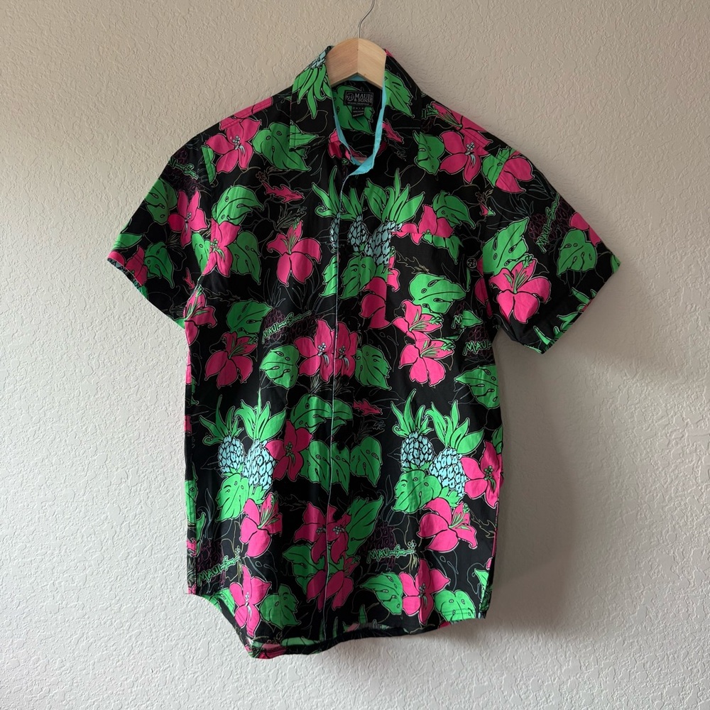 Maui‎ and Sons Black Short-Sleeve Button-Down with Pink & Green Floral